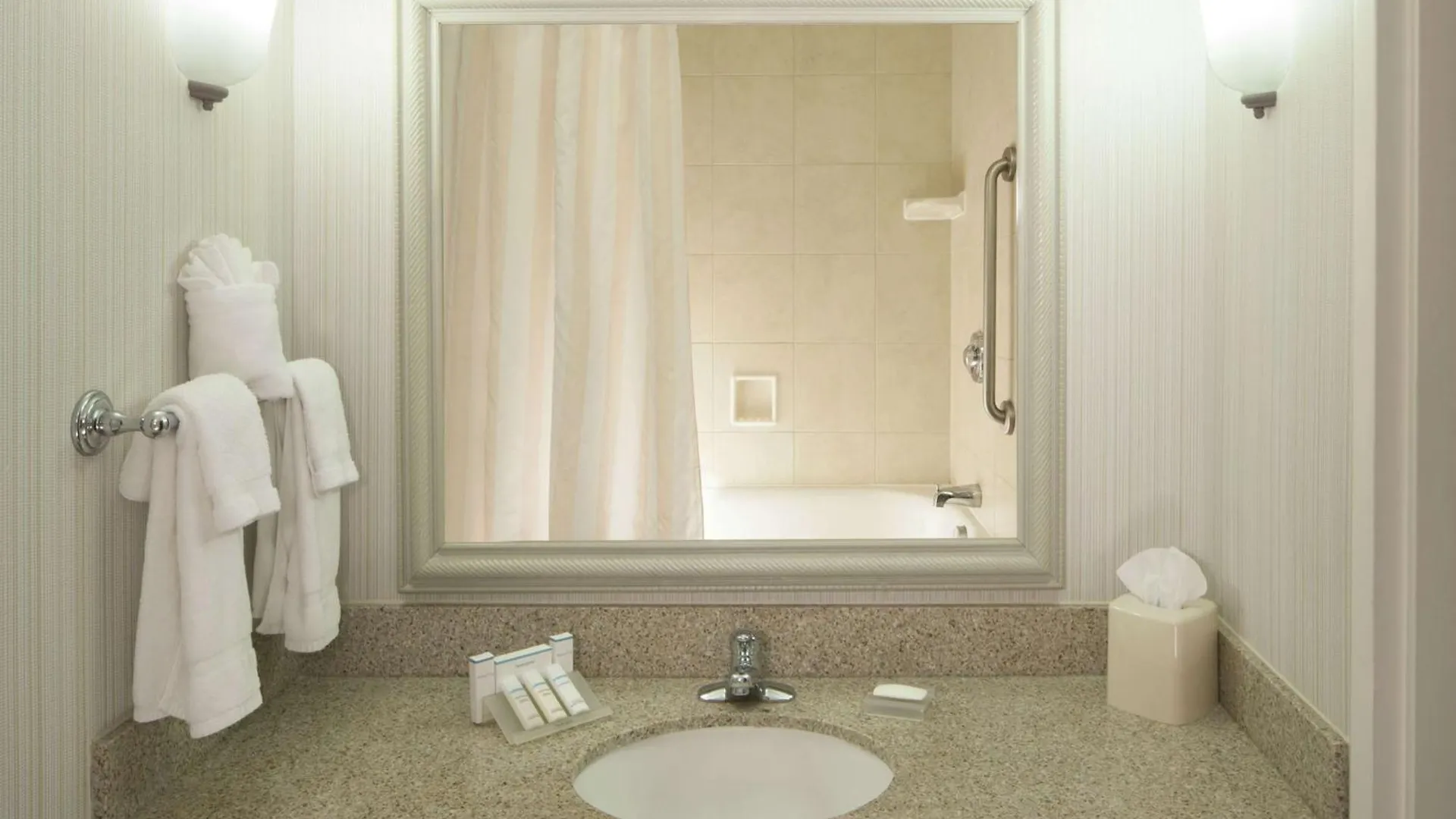Hilton Garden Inn Virginia Beach Town Center 3*,  United States