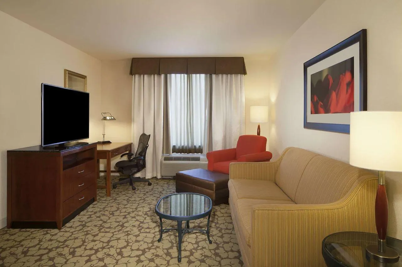 Hilton Garden Inn Virginia Beach Town Center 3*,