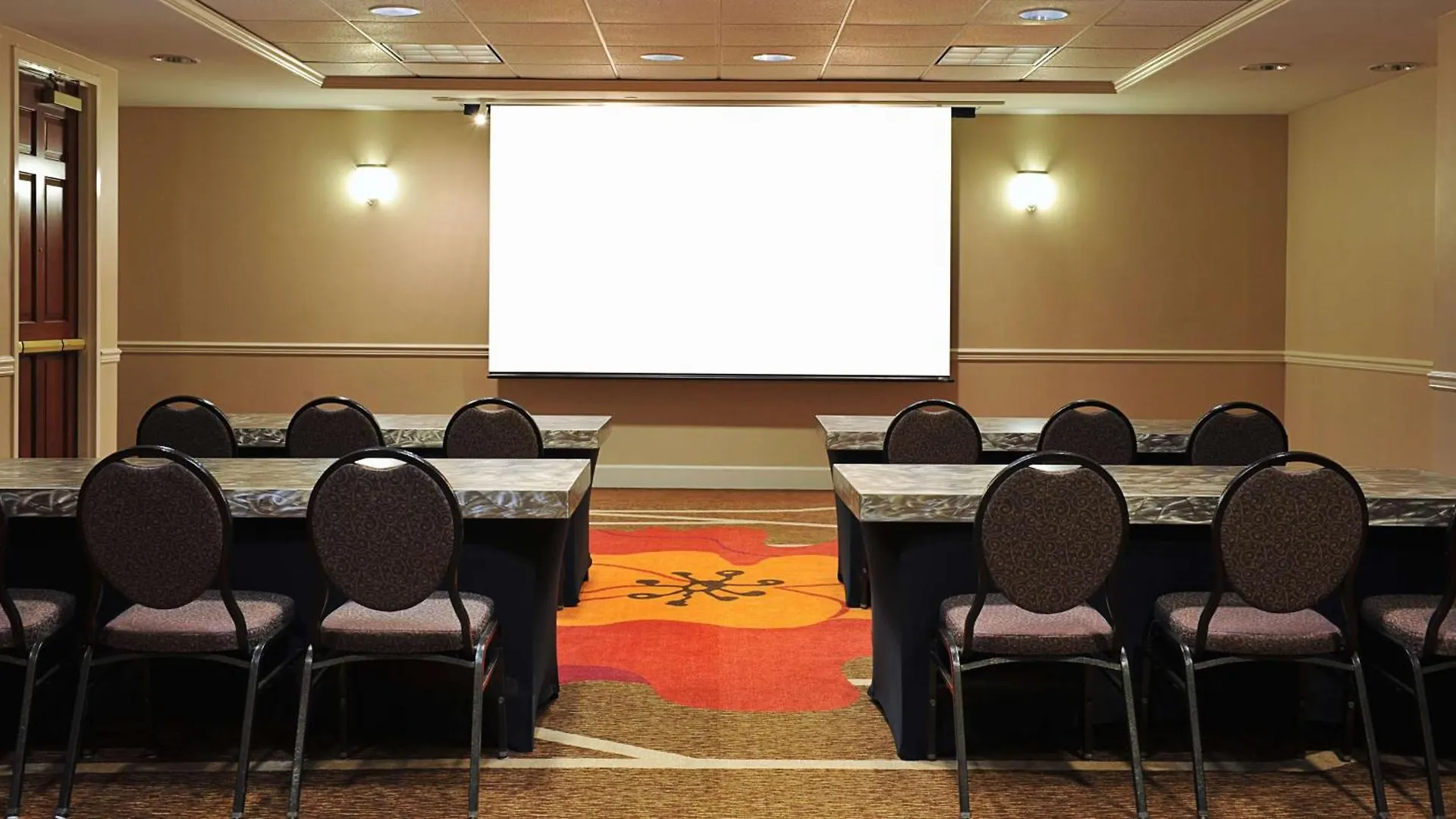 Hilton Garden Inn Virginia Beach Town Center