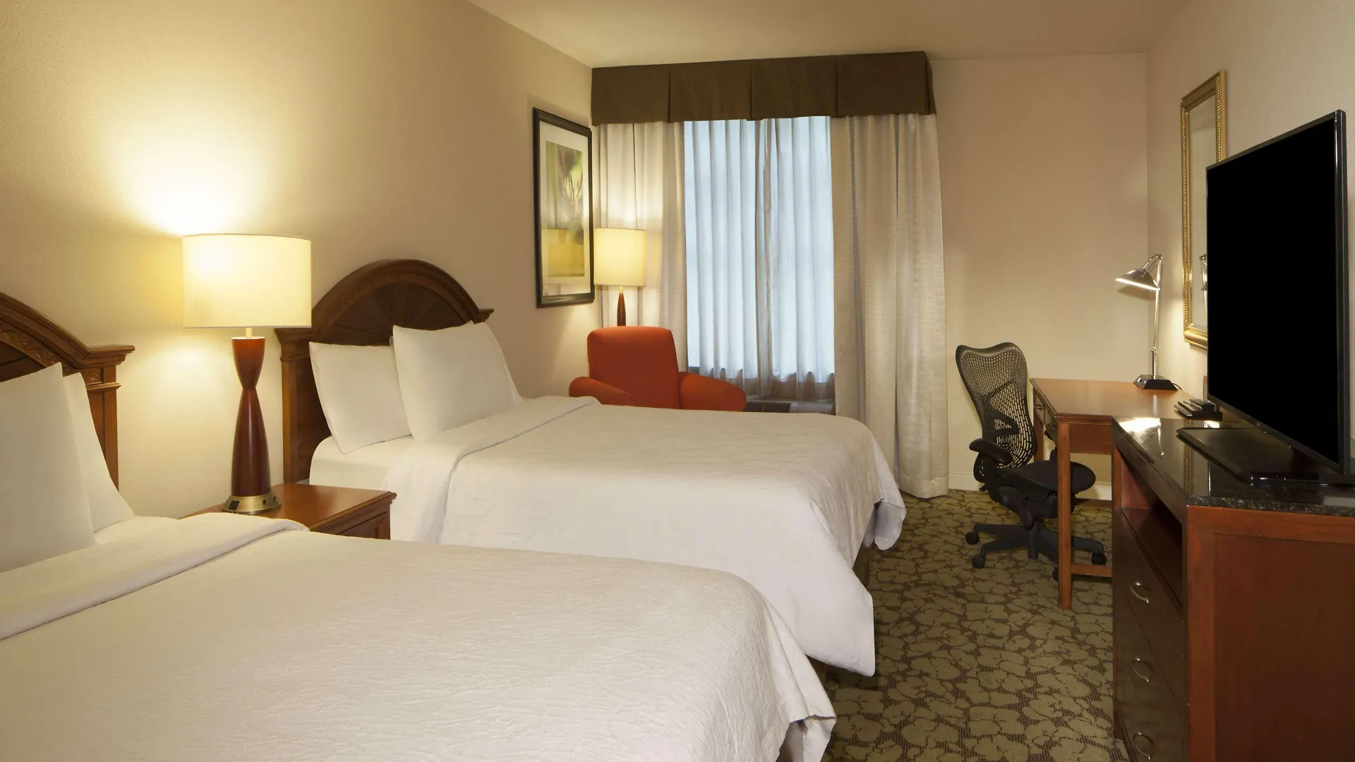 Hilton Garden Inn Virginia Beach Town Center Hotel